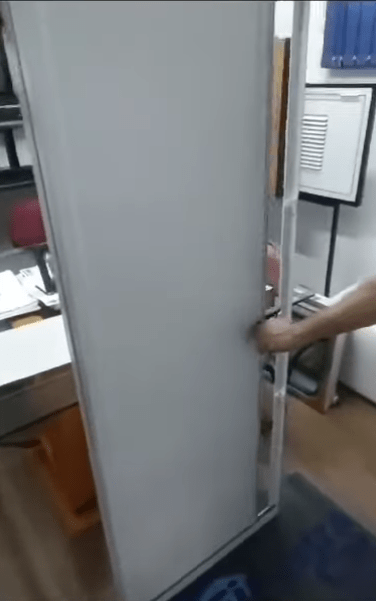 Porta Retratil Recolhível Ventana Finestra Conquista Trailer e Motorhome - RioBikeRV - foto 01